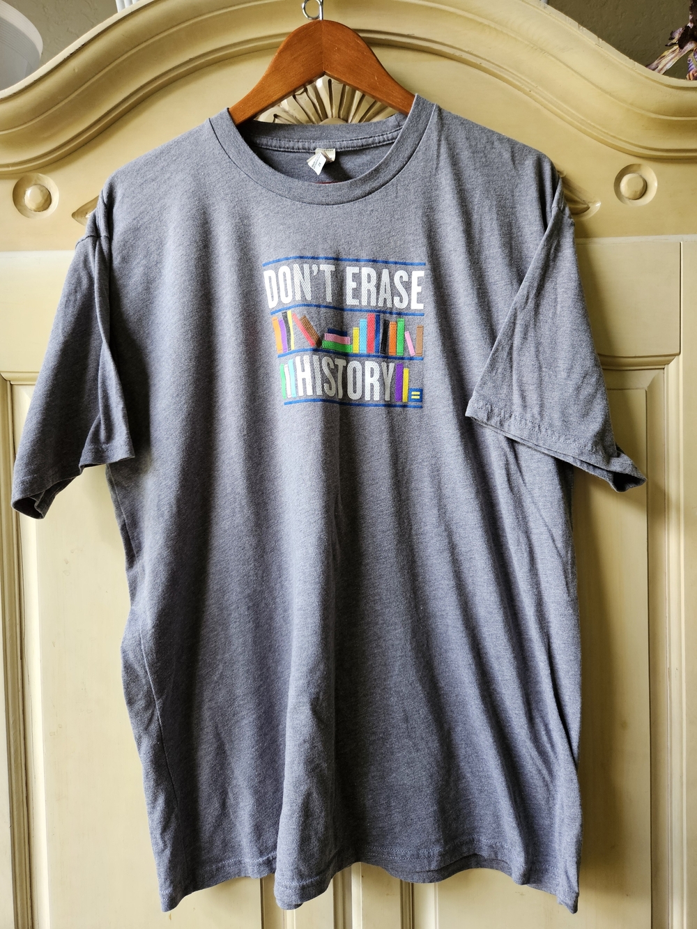 Women's Gray 'Don't Erase History' Short Sleeve Graphic Tee